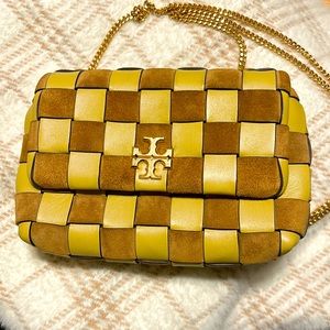 Tory Burch woven Kira, gorgeous yellow bag, dimensions:8x5x2inch, like new